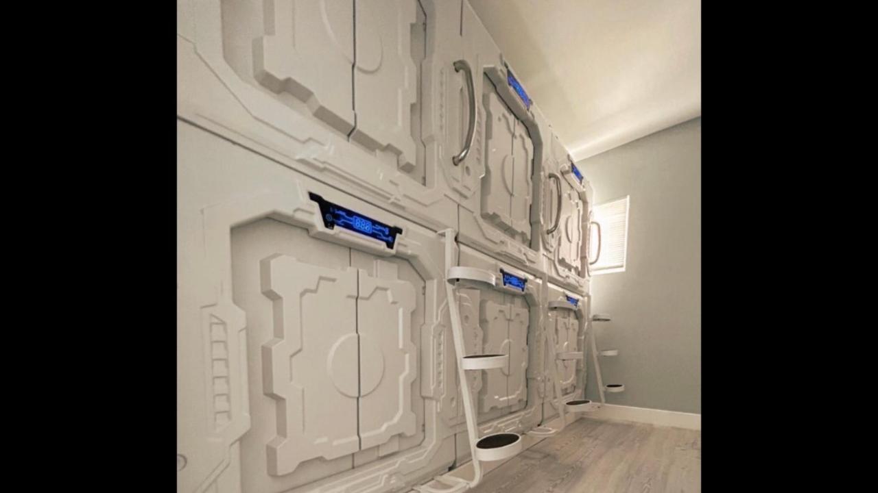 ホテル La Podlife ロサンゼルス エクステリア 写真