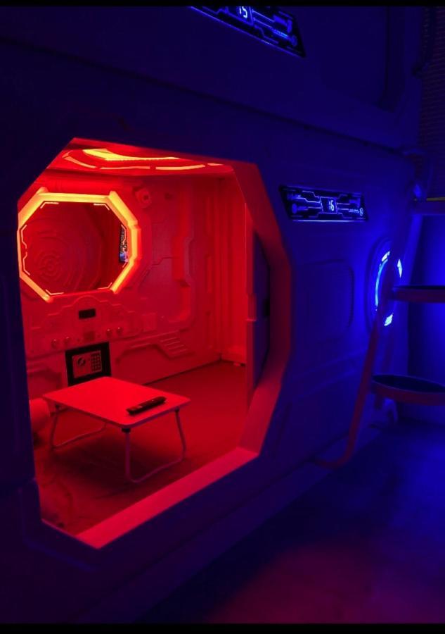 ホテル La Podlife ロサンゼルス エクステリア 写真